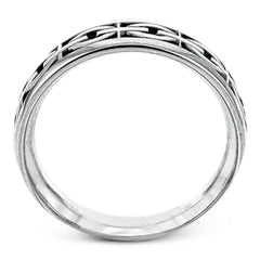 This patterned 14k white gold band makes the perfect statement.