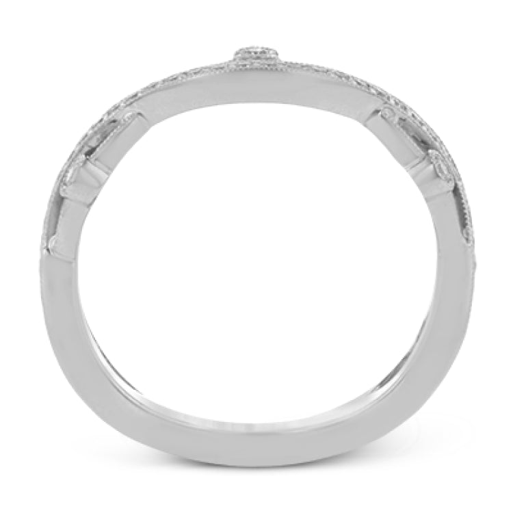 This 18k white gold band has a design of in intertwined lines of pave set and bezel set diamonds, which creates a distinctive look.