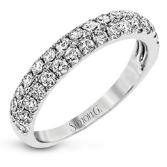 This classic, elegant ring features 1.00 ctw of round white diamonds sparkling against a white gold band.