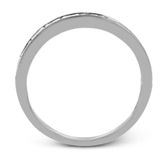 This sleek, minimalist white gold wedding set features a distinctive design with an impressive 1.05 ctw of baguette shaped white diamonds.