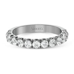 This classic wedding band features a distinctive setting style that shows off the 1.00 ctw of white diamonds to their full advantage.