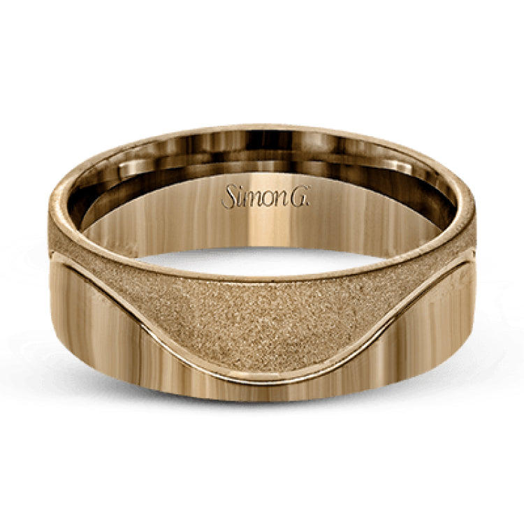 This modern two-tone 14k gold men's band features a combination of rose and white gold in a contemporary design.