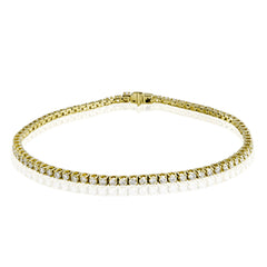 This 18k gold style is a refined take on a classic tennis bracelet, with 2.00 ctw of white diamonds shining brightly.