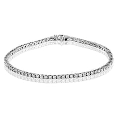 This 18k gold style is a refined take on a classic tennis bracelet, with 2.00 ctw of white diamonds shining brightly.