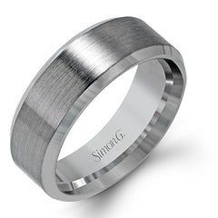 This modern men's band has a clean, classic design, a brushed metal finish and beveled edges.