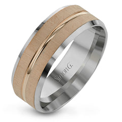 This classic men's band design features a brushed metal finish with a high polished stripe through the middle.