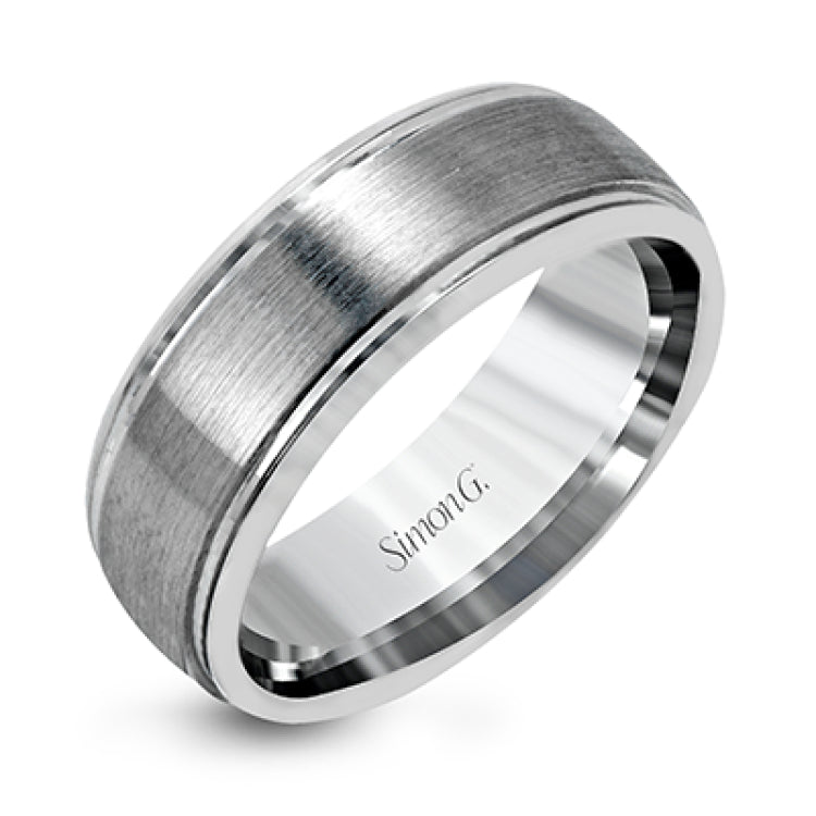 This classic men's band features a simple