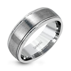 This classic men's band features a simple