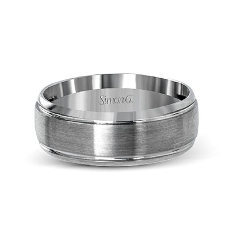 This classic men's band features a simple