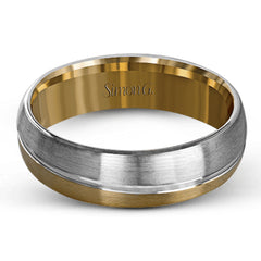 Boasting a modern two-tone design, this men's wedding band features elegant columns of brushed white and yellow separated by a sleek ribbon of smooth white gold.