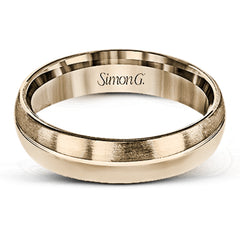 Reflecting a modern design, this two-tone men's wedding band features a sleek ribbon of white gold surrounded by two columns of brushed rose and white gold.