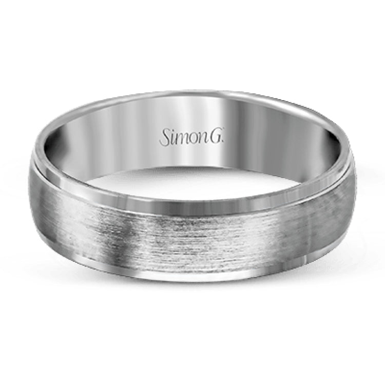 Understated modern elegance highlights this white gold men's wedding band, outlined with sleek rims to create a hint of sophistication.