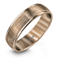 Understated modern elegance highlights this white gold men's wedding band, outlined with sleek rims to create a hint of sophistication.