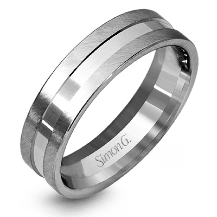 This men's band is appropriate for any occasion with a combination of both yellow and white gold in its modern design.