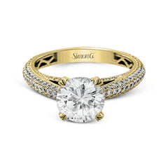 This classically styled white gold engagement ring is set with 1.30 ctw of shimmering white diamonds in a stunning design.