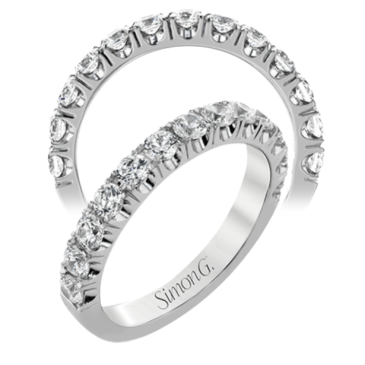 This classic wedding band features a distinctive setting style that shows off the 1.00 ctw of white diamonds to their full advantage.